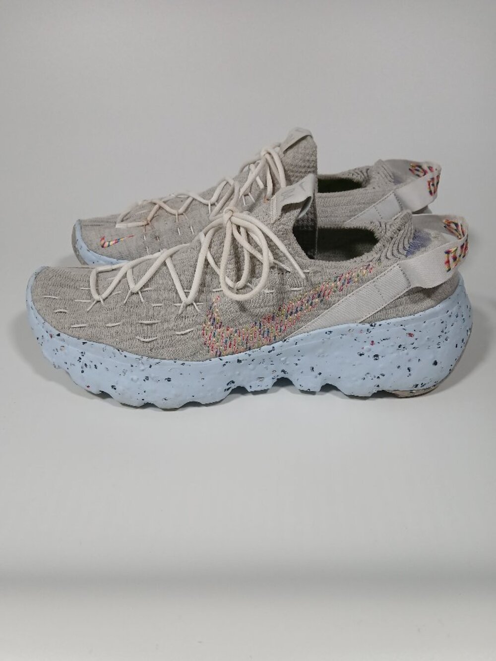 Nike Space Hippie 04 Be True Grey Rainbow Men Size 10.5 CZ6398-102 Sneaker - Picture 2 of 10